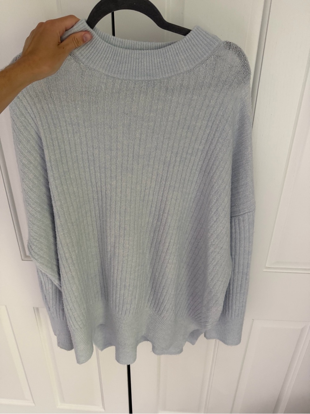 H&M Light Gray Ribbed Turtleneck Sweater